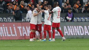 Çorum FK, Esenler Erokspor’u 2-0 mağlup ederek Süper Lig’e yükseldi